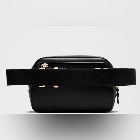 BNWT Lululemon Alternative Leather Black Pouch with Lululemon Storage Bag! - Picture 3 of 10